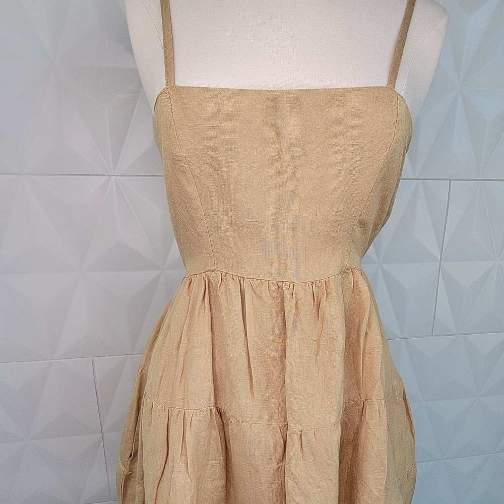 NWT Elan mustard mini dress with back cutout